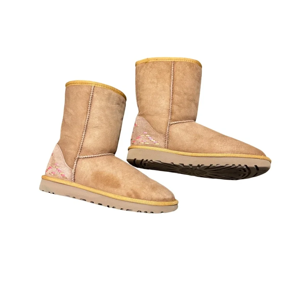 UGG Classic Short‎ Rustic Weave Boots Chestnut Sheepskin Shearling Lined Size  8